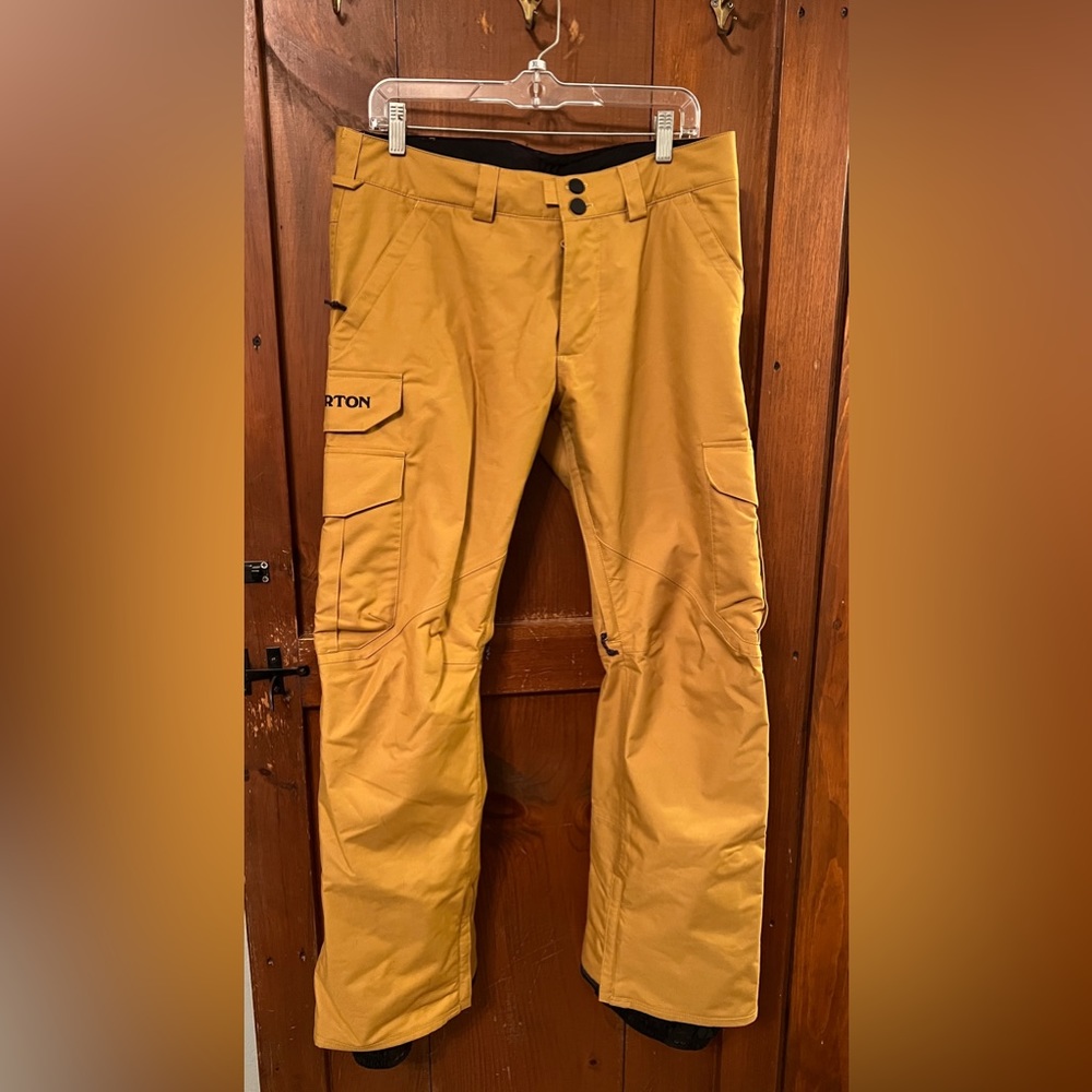 Women’s Burton Snowboard Pants - Almost Brand New!